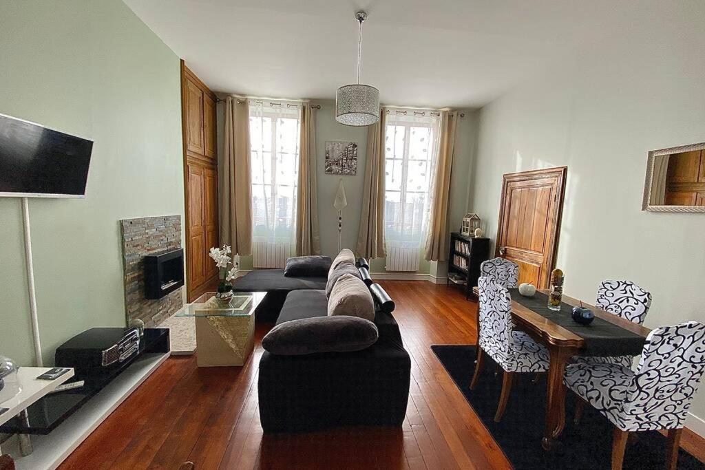 Appartement : Le Petit Paradis De La Loire Ла-Шаріте Екстер'єр фото