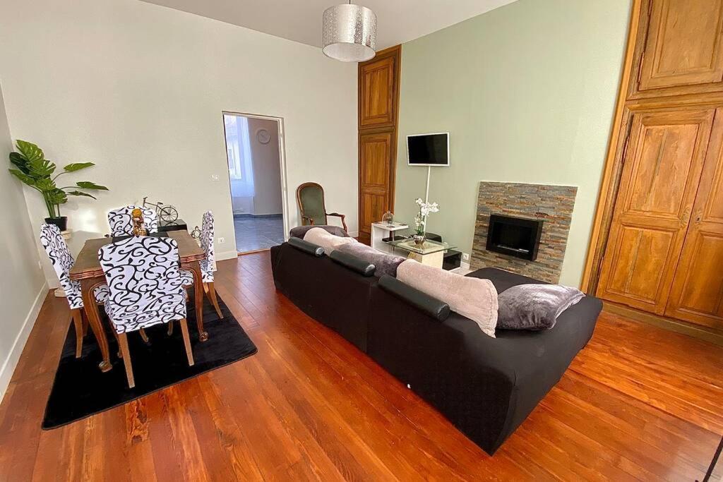 Appartement : Le Petit Paradis De La Loire Ла-Шаріте Екстер'єр фото